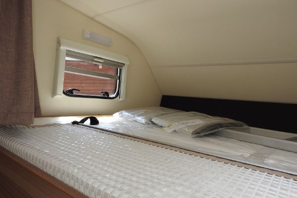 Zimní obytný vůz s vyhřívanými nádržemi