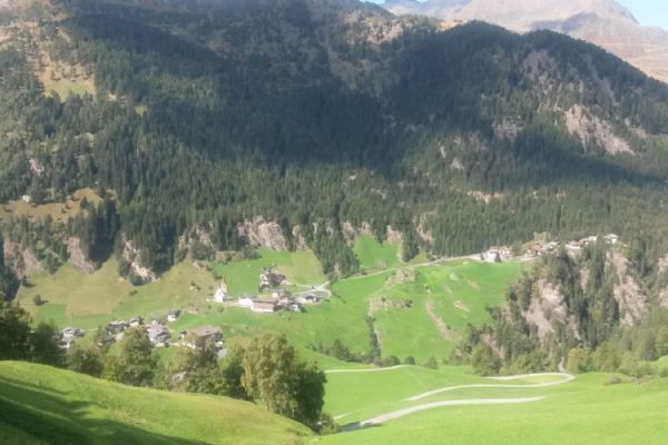 Nezapomenutelný zážitek na vysokohorské silnici v Alpách (Timmelsjoch, Passo del Rombo)
